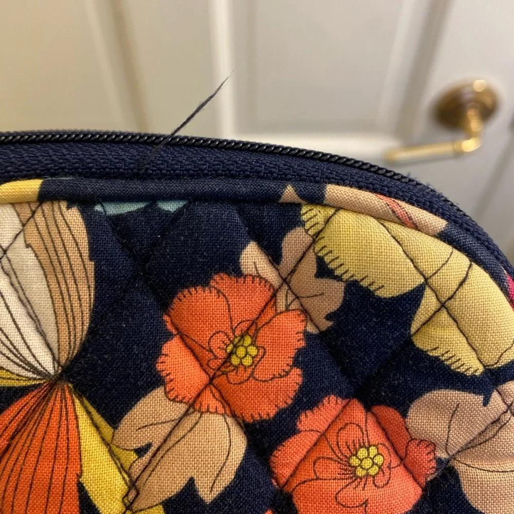Vera Bradley soft tablet case - Picture 3 of 5